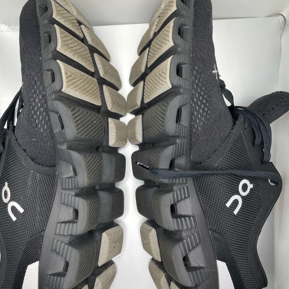On Running Men's Black and Gray Athletic Shoes